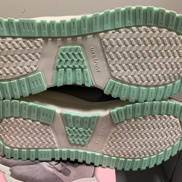 New in Box SERRA Ladies' Winter Boots - Picture 5 of 6